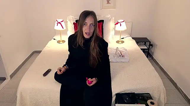 DaisyDea online show from October 7, 2025, 4:08 pm