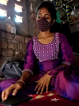 priyastrip314 online show from November 5, 2025, 9:23 am