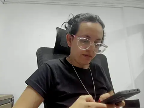 dalila macherano1 online show from October 3, 2025, 11:50 pm