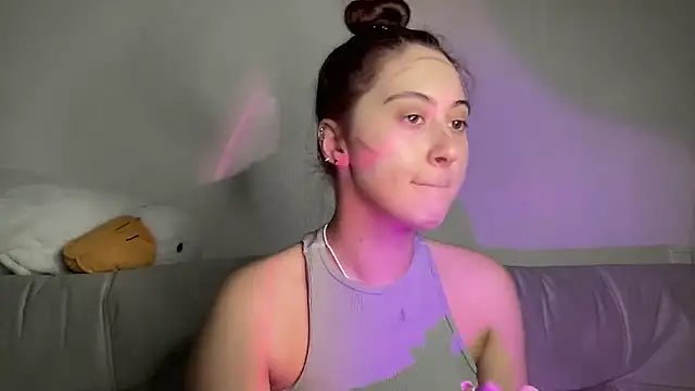 Snapshot of StellarAlice chatting on September 15, 2025, 7:25 pm StellarAlice online show from September 15, 2025, 7:25 pm