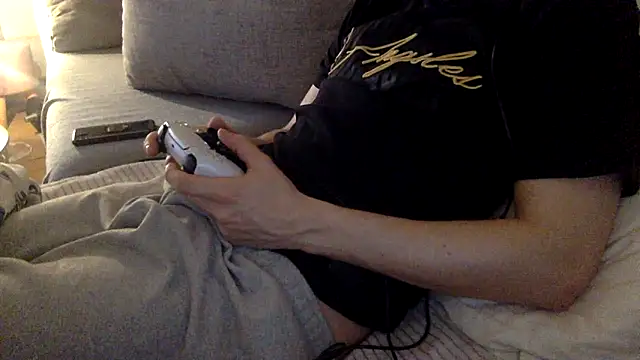 Breezydicksn online show from November 16, 2025, 2:33 pm