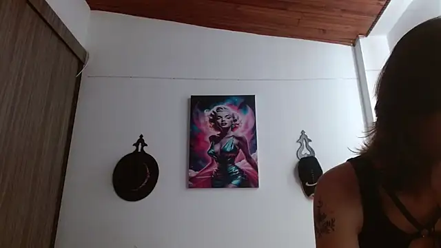 Crystal Star  online show from April 9, 2026, 1:39 pm