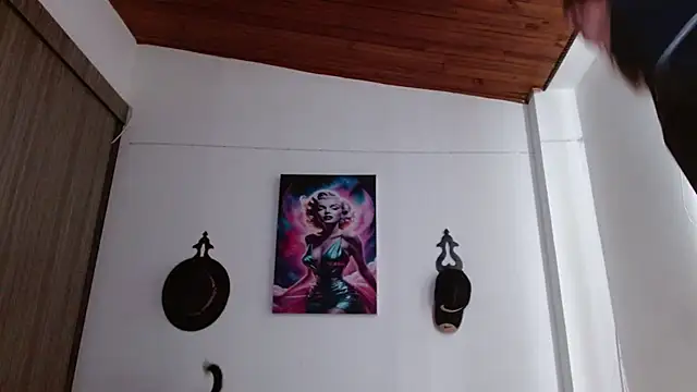 Crystal Star  online show from April 2, 2026, 1:07 pm