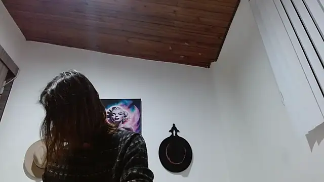 Crystal Star  online show from February 22, 2026, 12:57 am