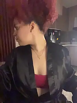 Enyagleam  online show from March 25, 2026, 2:01 am