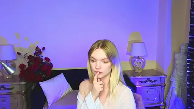 RosesKate online show from September 15, 2025, 11:54 am