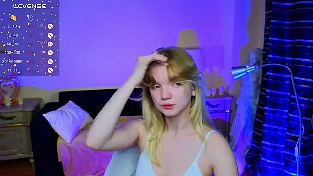 RosesKate online show from November 10, 2025, 4:50 am