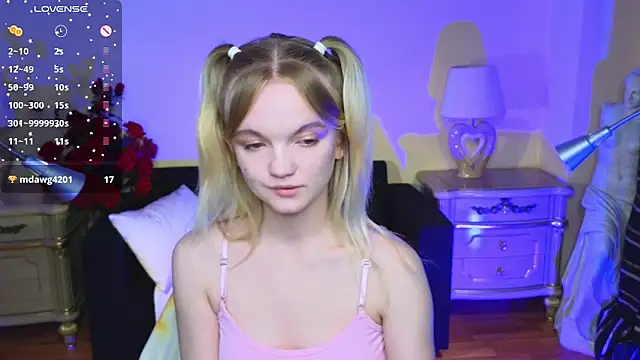 RosesKate online show from October 12, 2025, 4:47 am