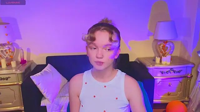 RosesKate online show from November 18, 2025, 11:35 am