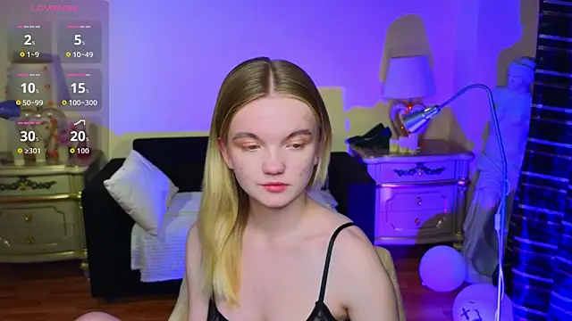 RosesKate online show from November 13, 2025, 11:47 am