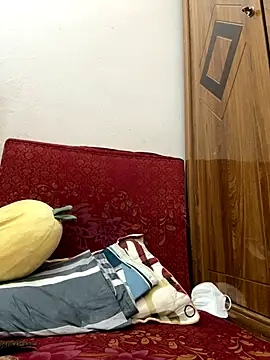 July-Asian online show from October 10, 2025, 1:01 pm