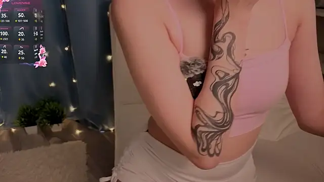 Winaria online show from October 25, 2025, 4:22 am