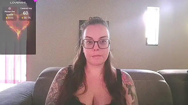 Snapshot of Miss_Lucifer6 chatting on September 30, 2025, 2:45 pm Miss Lucifer6 online show from September 30, 2025, 2:45 pm