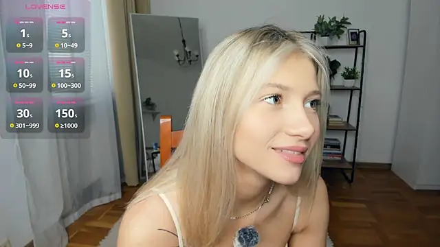 Snapshot of FaaBinaa chatting on November 3, 2025, 7:24 am FaaBinaa online show from November 3, 2025, 7:24 am