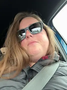 Snapshot of hornykitty1210 chatting on November 3, 2025, 5:16 pm hornykitty1210 online show from November 3, 2025, 5:16 pm