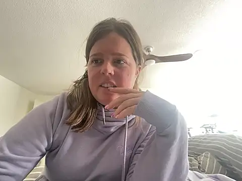 Snapshot of hornykitty1210 chatting on February 26, 2026, 7:14 pm hornykitty1210 online show from February 26, 2026, 7:14 pm