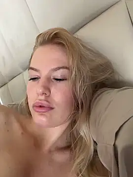 Chloemillerrxx online show from September 11, 2025, 11:54 am