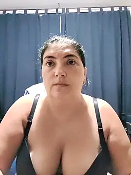 lina maria99 online show from November 5, 2025, 8:28 am