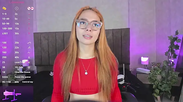 LanaMills  online show from October 2, 2025, 3:54 am