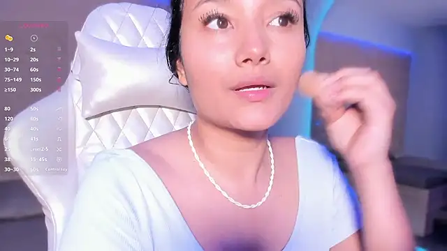 Snapshot of HannahMontgomery chatting on February 28, 2026, 4:17 pm HannahMontgomery online show from February 28, 2026, 4:17 pm