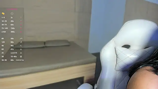 Snapshot of HannahMontgomery chatting on February 5, 2026, 4:25 pm HannahMontgomery online show from February 5, 2026, 4:25 pm