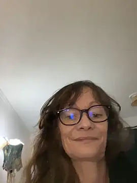 Chris06d22xh online show from December 16, 2025, 8:46 pm