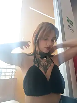 elisabethflores online show from January 7, 2026, 9:31 pm