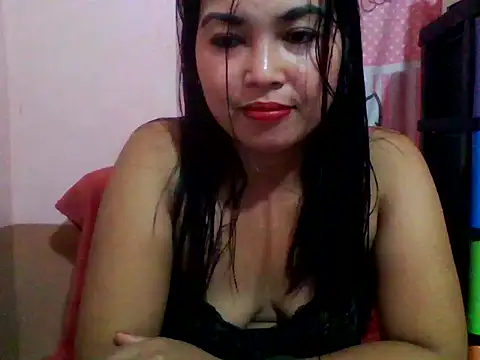 Hotbabe35 online show from September 28, 2025, 11:12 pm