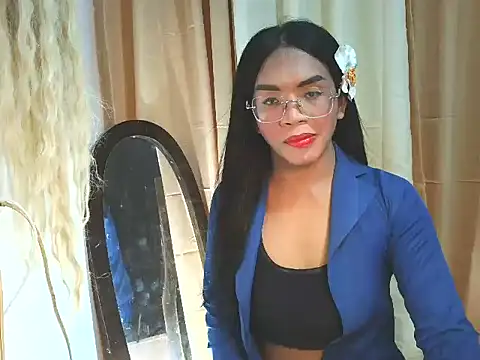  karie online show from October 21, 2025, 1:32 pm