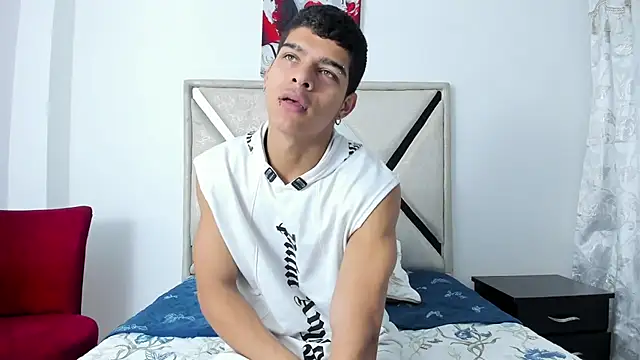 wyatt 3 online show from December 18, 2025, 1:04 pm