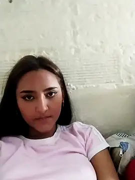 emilyvalencia 1 online show from October 12, 2025, 4:25 am