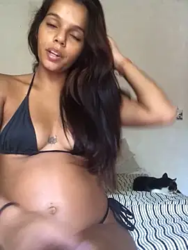 PatyPatriciaa online show from April 3, 2026, 4:46 pm