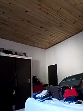 PatyPatriciaa online show from April 17, 2026, 6:33 pm