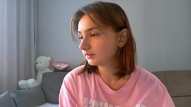 Lelia Vibe online show from July 5, 2026, 2:49 am