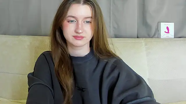 Snapshot of MissFoxy_Ti chatting on December 5, 2025, 1:16 am MissFoxy Ti online show from December 5, 2025, 1:16 am