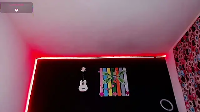 ingrid zese  online show from October 21, 2025, 6:07 pm