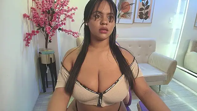 Anie johnson online show from November 4, 2025, 6:55 pm