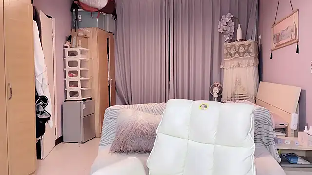 Snapshot of Y2Luvk chatting on September 10, 2025, 8:52 pm Y2Luvk online show from September 10, 2025, 8:52 pm