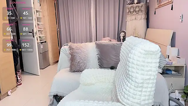 Snapshot of Y2Luvk chatting on October 17, 2025, 9:16 pm Y2Luvk online show from October 17, 2025, 9:16 pm