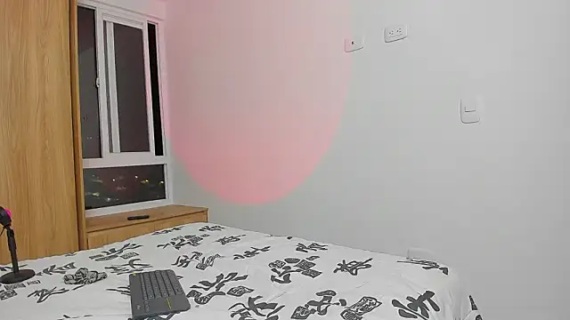 Snapshot of Ivy_smithf chatting on February 25, 2026, 3:18 am Ivy smithf online show from February 25, 2026, 3:18 am