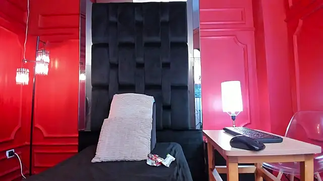 halleylorens online show from September 8, 2025, 10:09 pm