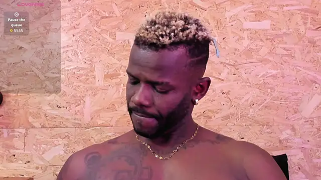 santiblack7 online show from December 5, 2025, 2:32 am