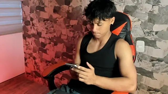 Snapshot of ZYZZ1312 chatting on July 20, 2026, 10:45 pm ZYZZ1312 online show from July 20, 2026, 10:45 pm