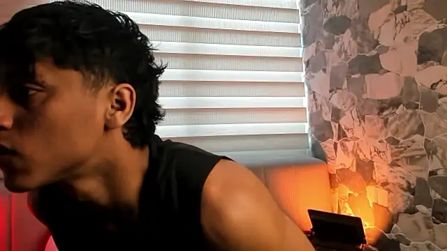 Snapshot of ZYZZ1312 chatting on February 12, 2026, 5:45 pm ZYZZ1312 online show from February 12, 2026, 5:45 pm