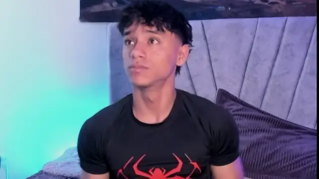 Snapshot of ZYZZ1312 chatting on November 14, 2025, 3:26 pm ZYZZ1312 online show from November 14, 2025, 3:26 pm