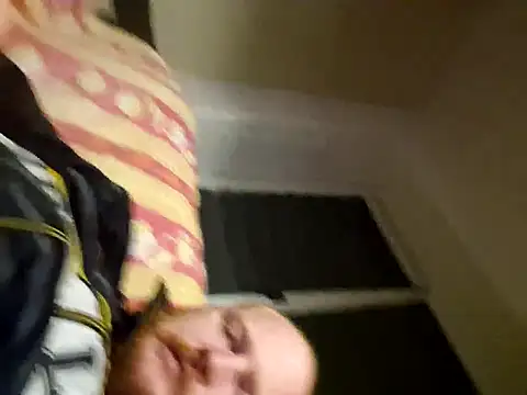 svenni2525 online show from November 26, 2025, 9:59 pm