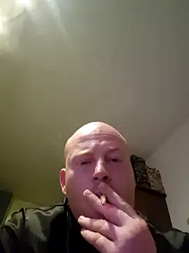 svenni2525 online show from October 22, 2025, 2:00 am