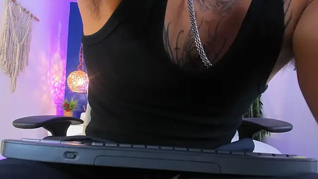 Snapshot of Donovan_Desmond chatting on February 25, 2026, 1:28 am Donovan Desmond online show from February 25, 2026, 1:28 am