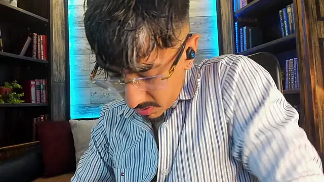 Donovan Desmond online show from October 2, 2025, 8:45 pm