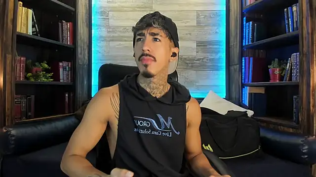 Donovan Desmond online show from October 8, 2025, 10:43 pm